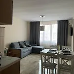 Beach Residence Pomorie Апартамент