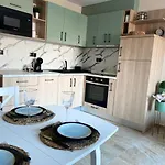 Апартамент Beach Residence Pomorie *