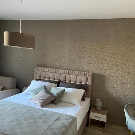 Beach Residence Pomorie Apartment